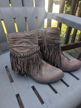 JellyPop Fringed Vegan Leather Suede Ankle Boots - Taupe 10